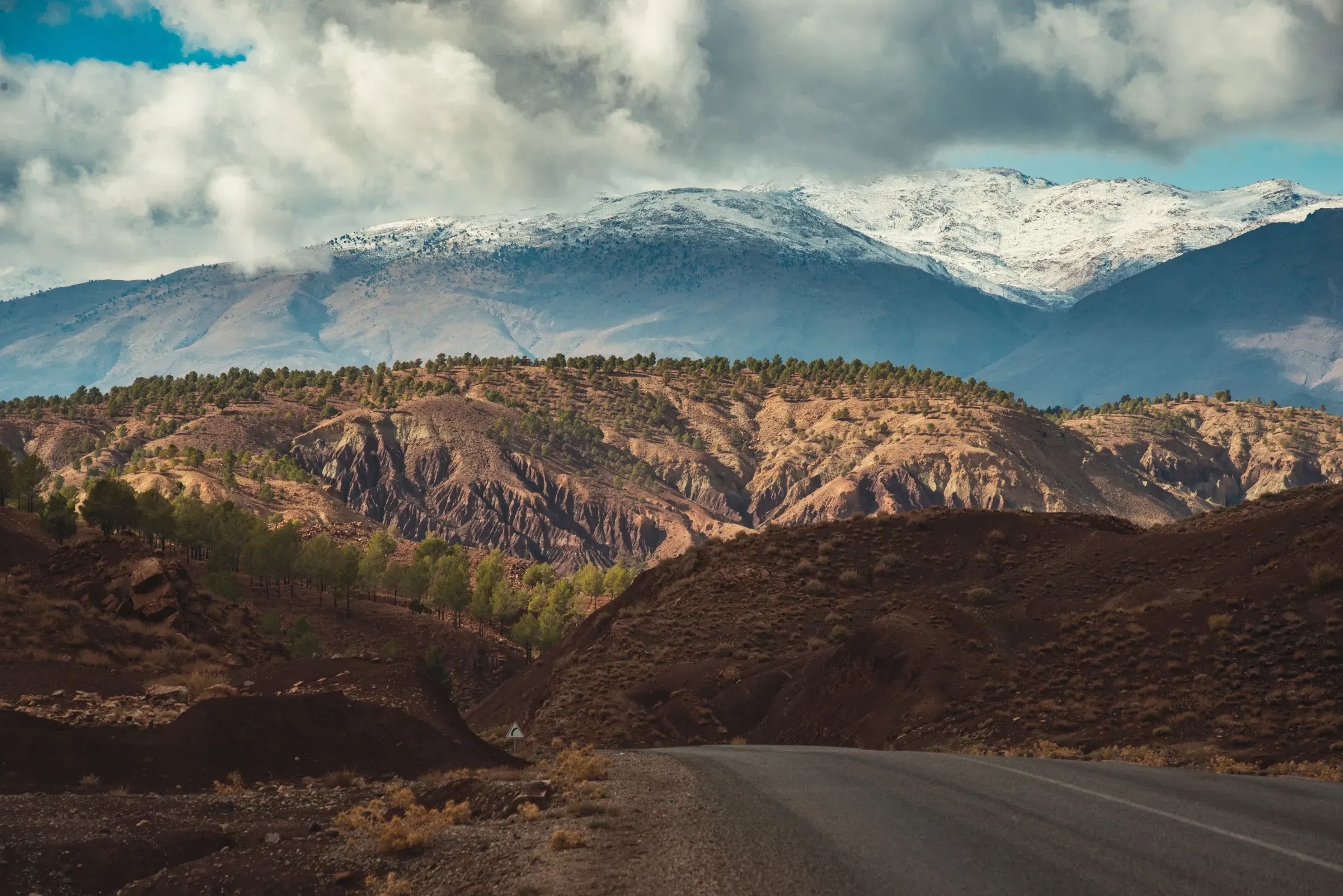Paesaggio dell'Atlante con un villaggio marocchino